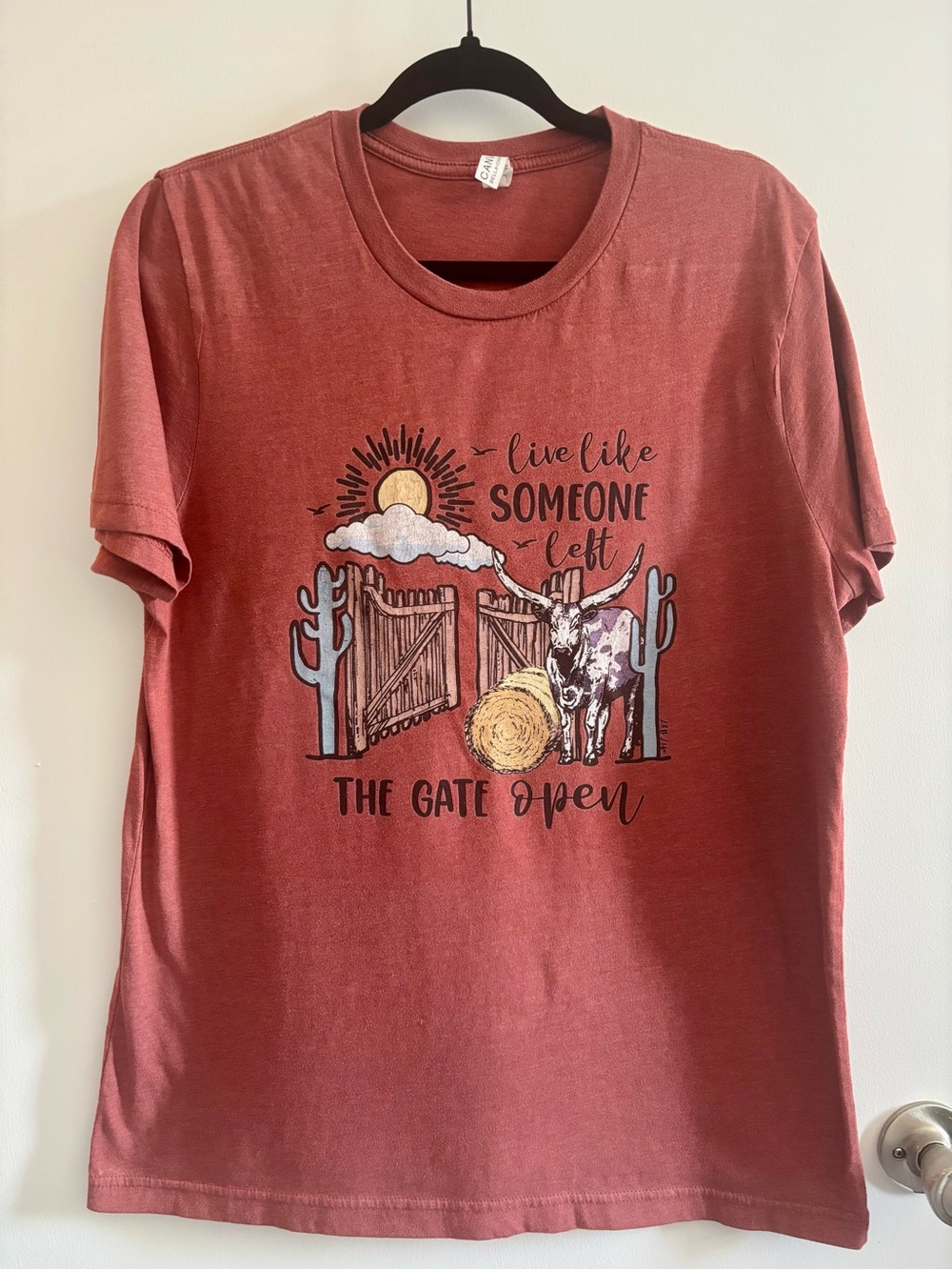 Western Graphic Tee Women’s Large